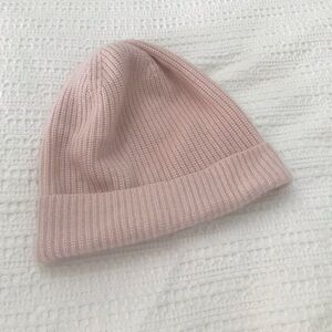 Aritzia AUXILIARY 100% Cashmere Toque